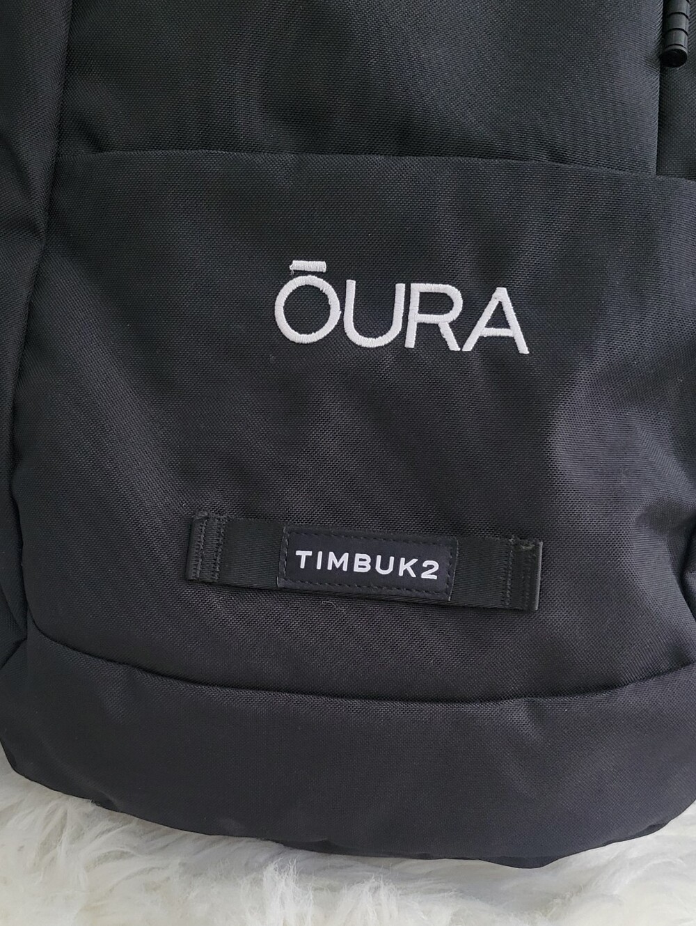 Timbuk2 ŌURA Black Men's Backpack with Front Logo - Picture 4 of 10